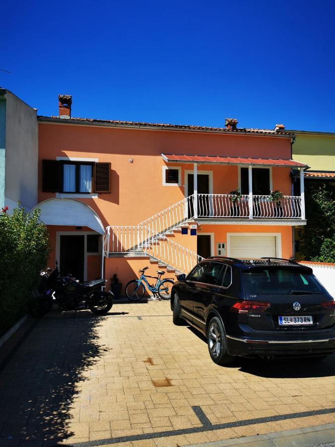 Studio Apartman Nega 2 Rovinj Bagian luar foto