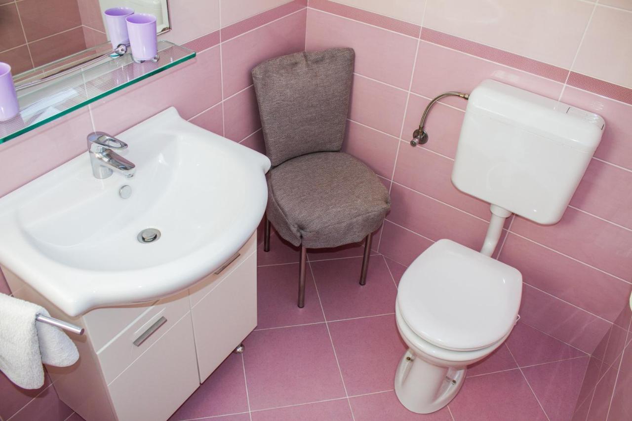 Studio Apartman Nega 2 Rovinj Bagian luar foto