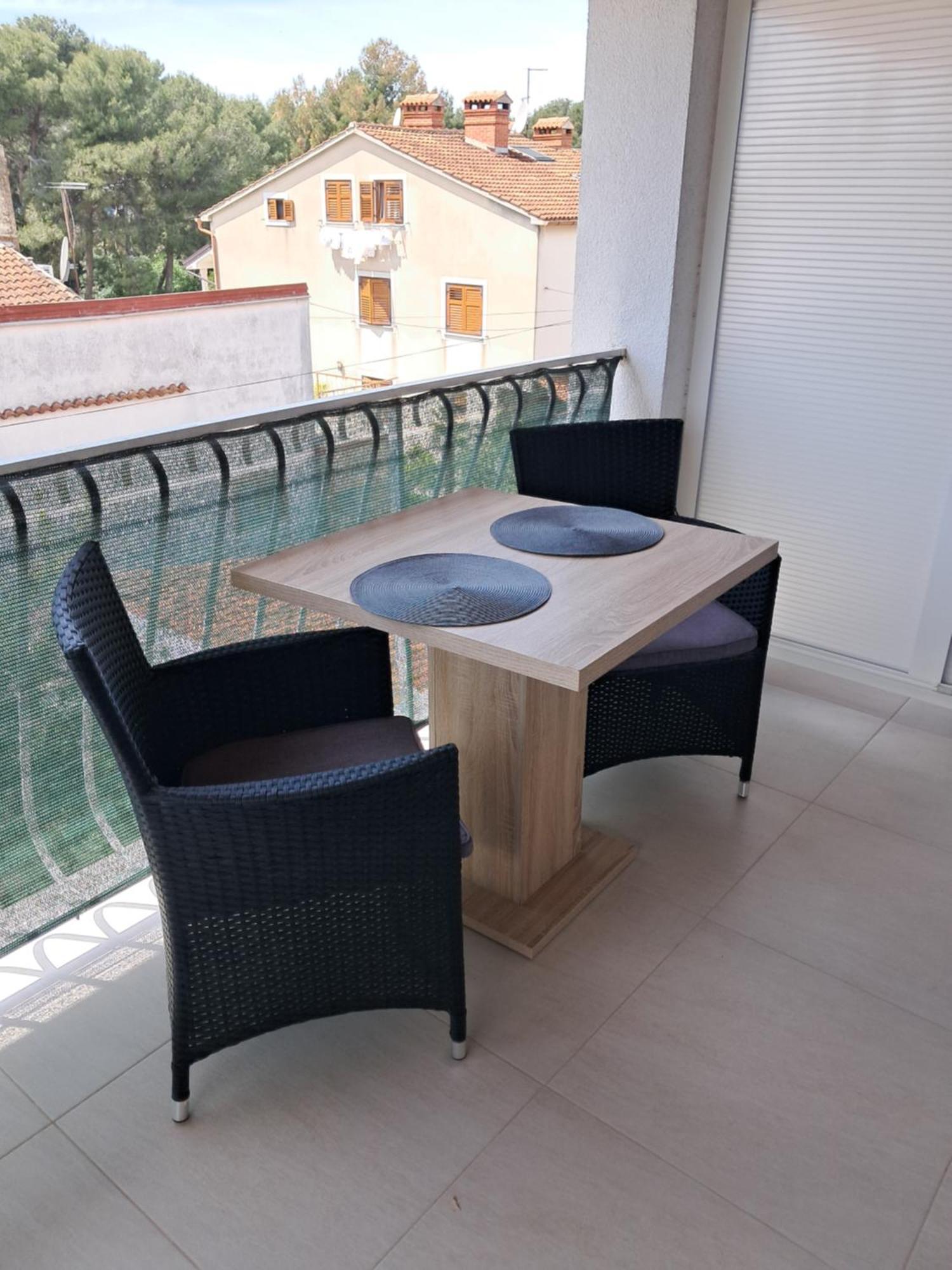 Studio Apartman Nega 2 Rovinj Bagian luar foto